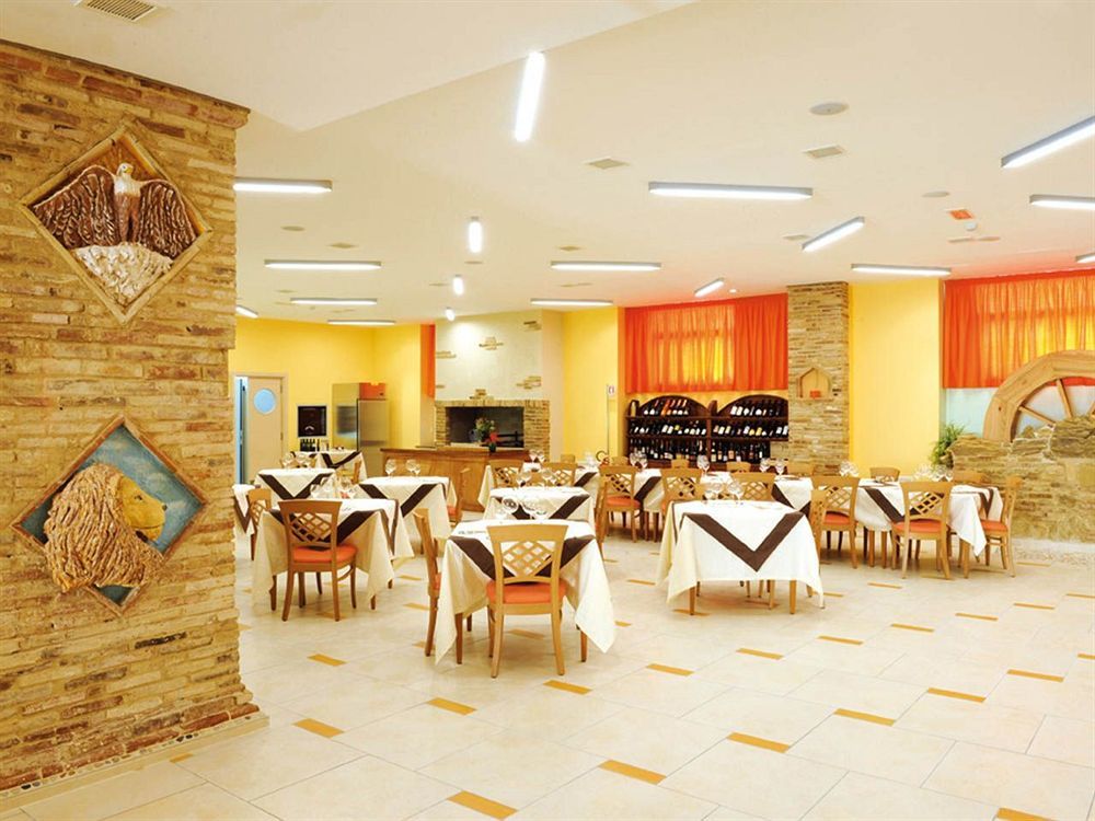 Hotel Cristina Rocca San Giovanni Exteriér fotografie