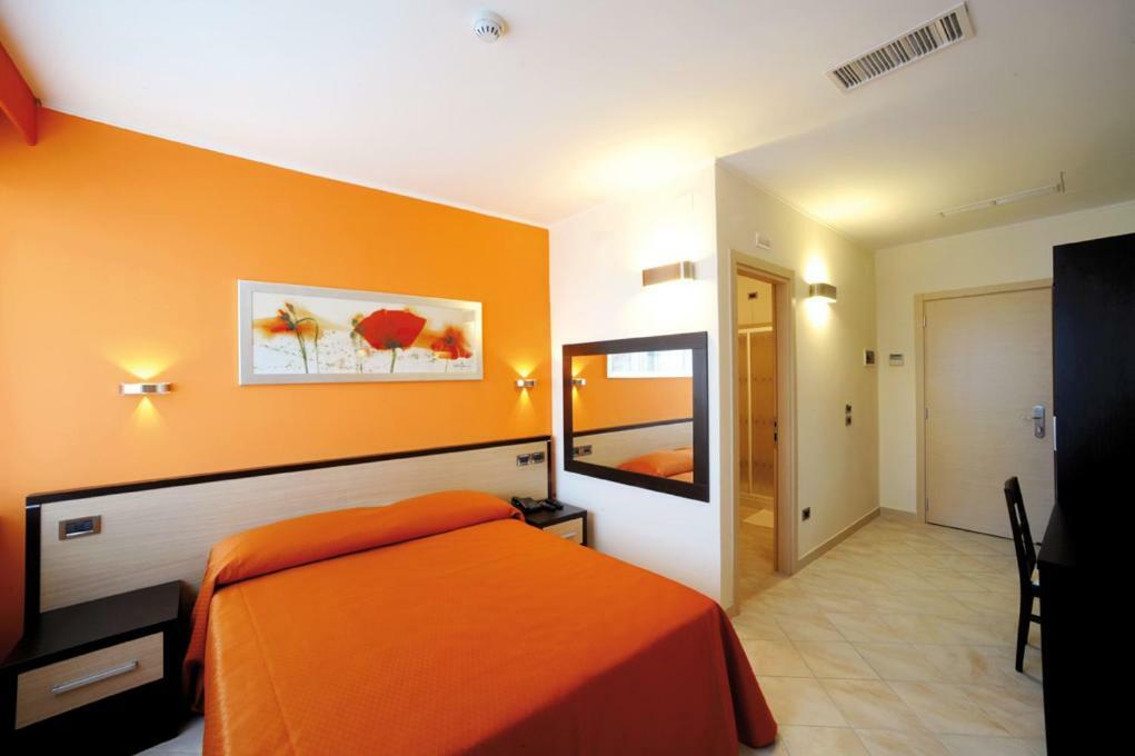 Hotel Cristina Rocca San Giovanni Exteriér fotografie